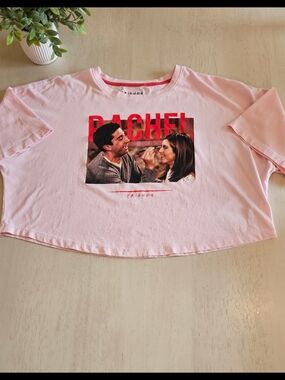 FRIENDS RACHEL Logo Tee